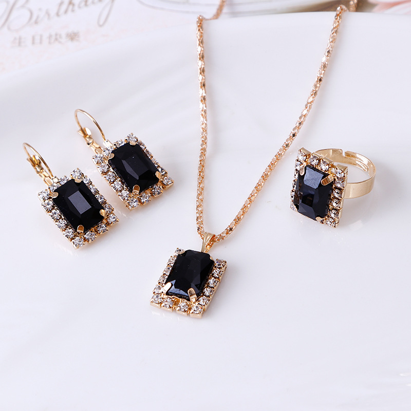 Jewelry Set for Women, Fashionable Diamond Geometric Square Diamond Necklace, Ring, Bracelet, Earrings, Bridal 4-Piece Set