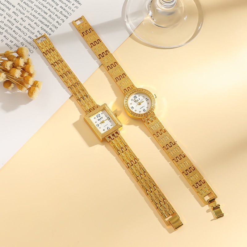 Women's Golden Watch Fashion Rhinestone Dial Distinctive Bracelet Quartz Watch - Image 5