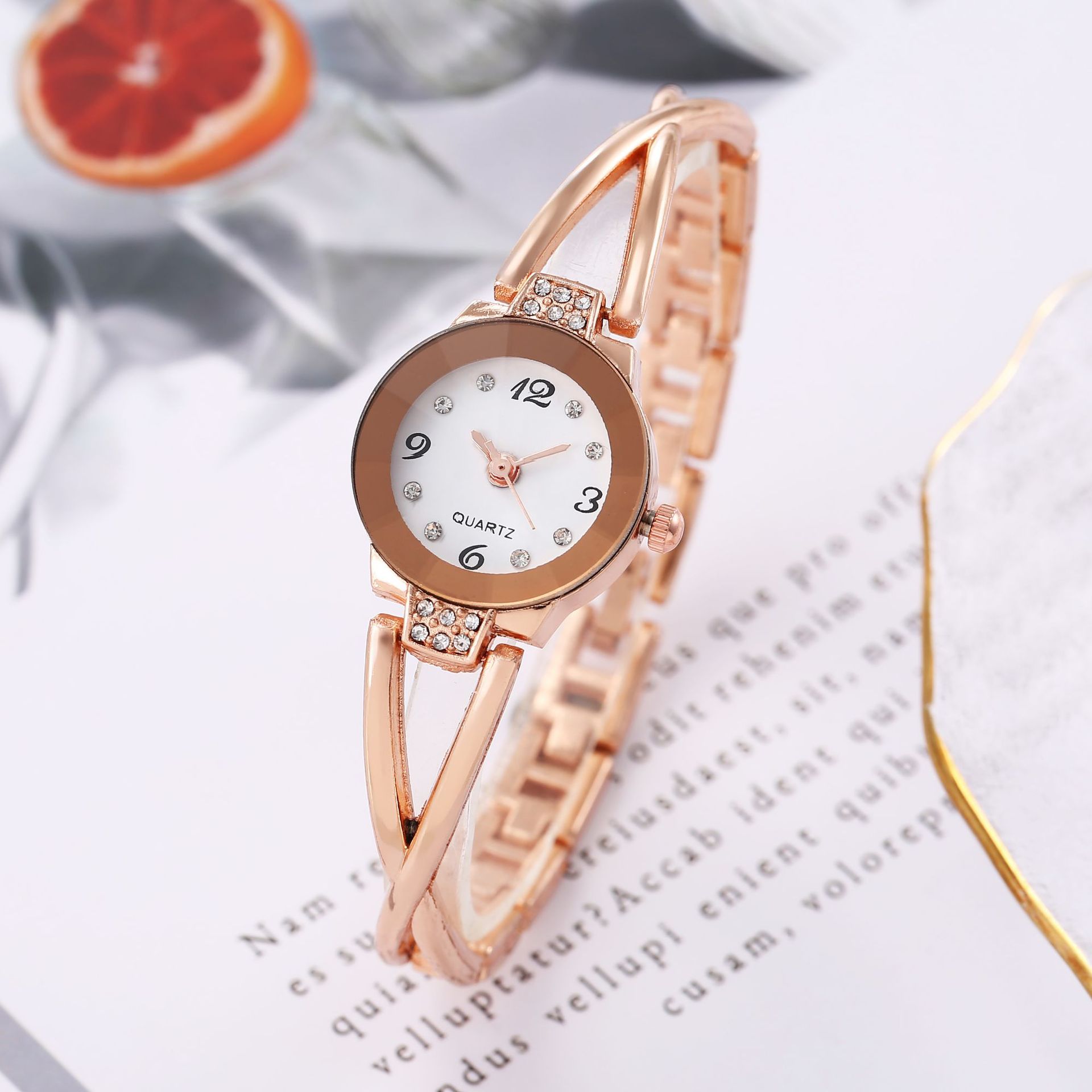 classic Korean fashion diamond ladies bracelet watch - Image 3